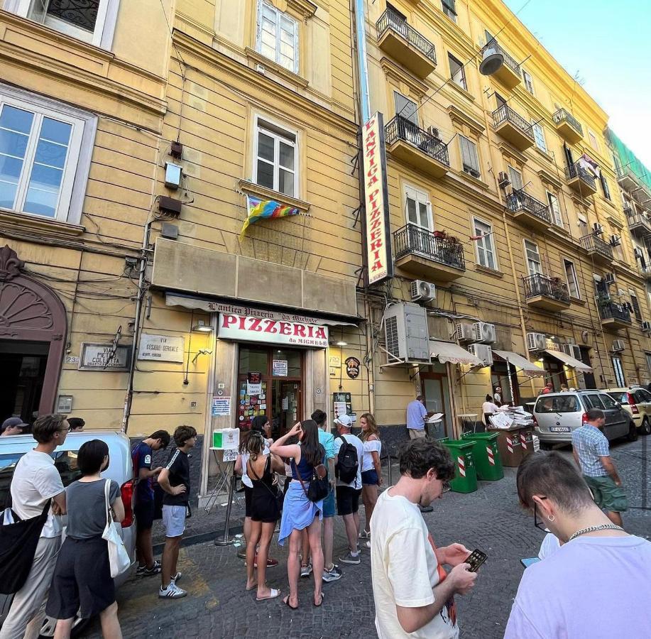 Casa Vacanze The Fortress Apartment Наполи Екстериор снимка