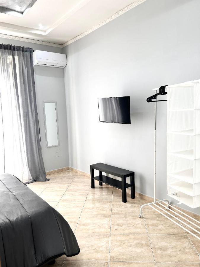 Casa Vacanze The Fortress Apartment Наполи Екстериор снимка