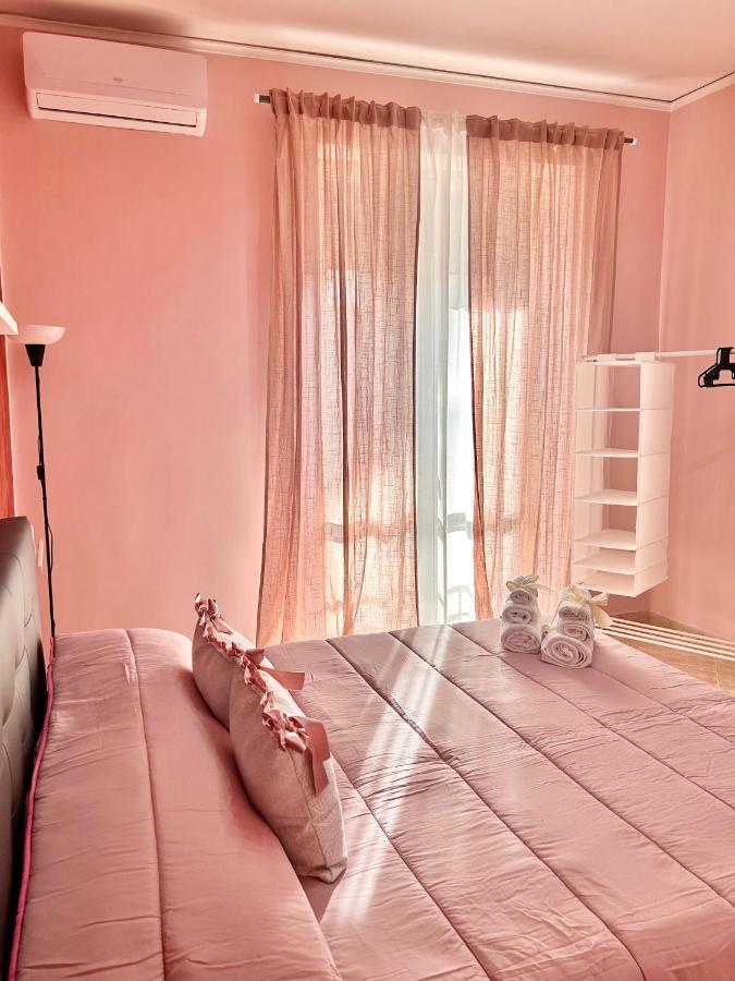 Casa Vacanze The Fortress Apartment Наполи Екстериор снимка