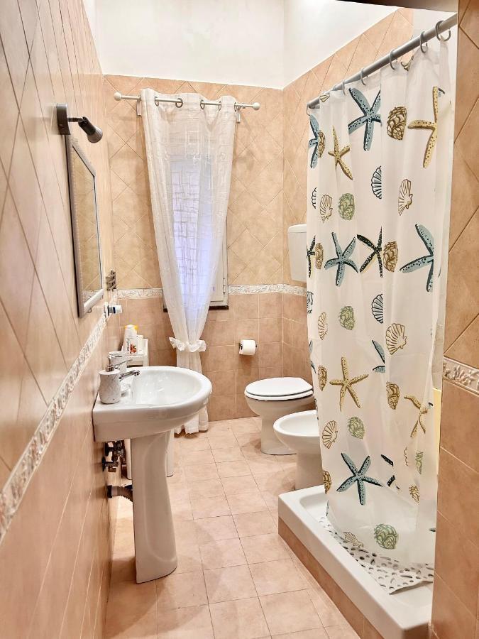 Casa Vacanze The Fortress Apartment Наполи Екстериор снимка