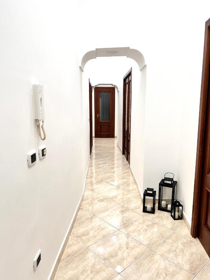Casa Vacanze The Fortress Apartment Наполи Екстериор снимка